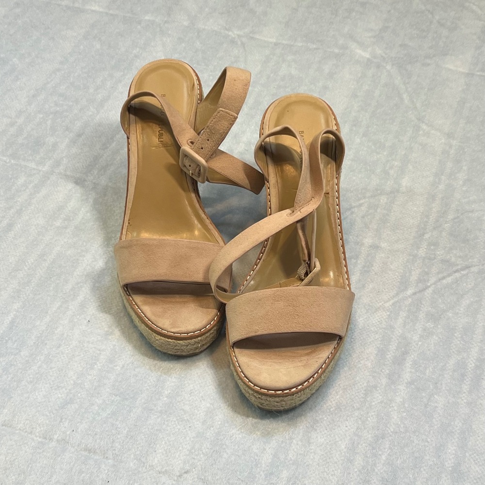 Banana Republic Tan Faux Suede Espadrille Wedge Sandals Ankle Strap Boho Womens